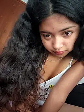 Peach Girll online show from January 2026 01:37:02 PM