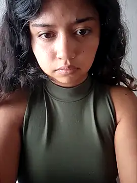 Peach Girll online show from March 2025 05:01:01 PM