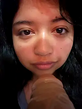 Peach Girll online show from October 2025 11:55:02 AM