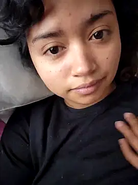 Peach Girll online show from March 2025 03:35:02 PM