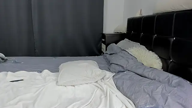 Snapshot of AryanaxXx chatting on November 2025 06:08:01 PM AryanaxXx online show from November 2025 06:08:01 PM