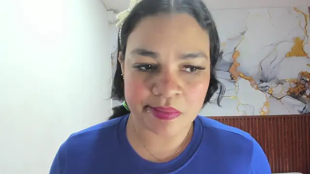 Cloe 35 online show from November 2025 09:51:02 PM