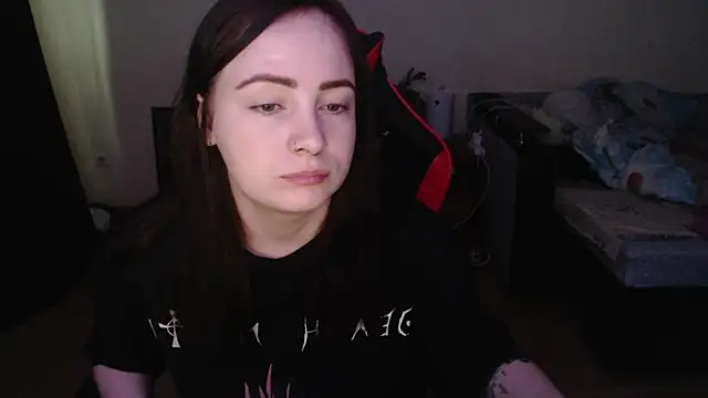 Laralianna online show from December 2025 10:52:02 AM