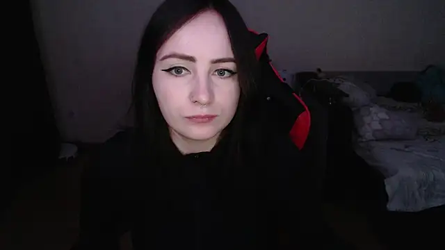 Laralianna online show from October 2025 03:41:01 PM