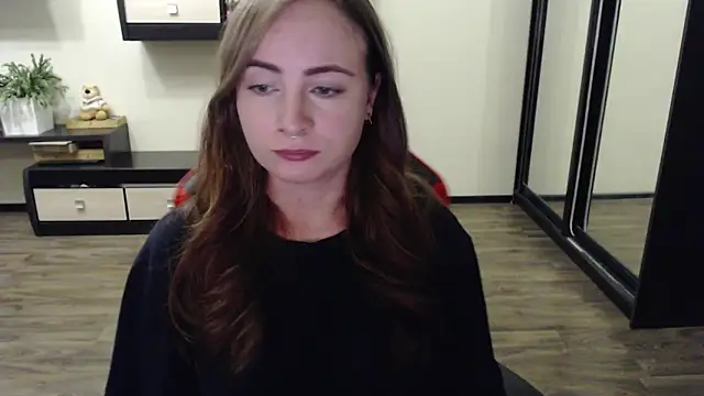 Laralianna online show from September 2025 02:33:02 PM