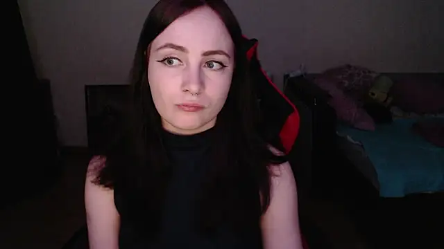 Laralianna online show from April 2026 05:05:01 PM