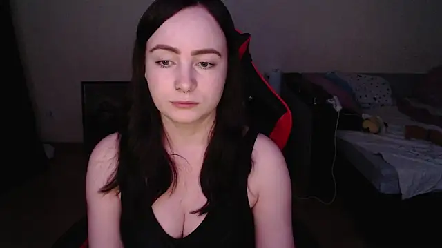 Laralianna online show from February 2026 10:44:01 PM