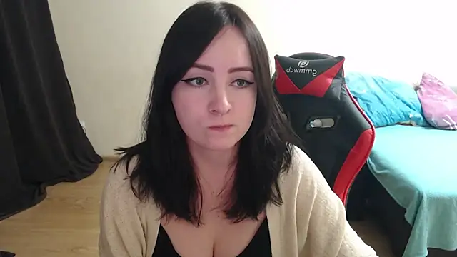 Laralianna online show from October 2025 05:58:02 PM