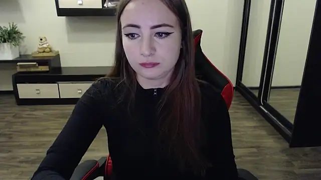 Laralianna online show from September 2025 01:55:01 PM