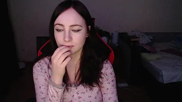 Laralianna online show from February 2026 07:36:01 PM