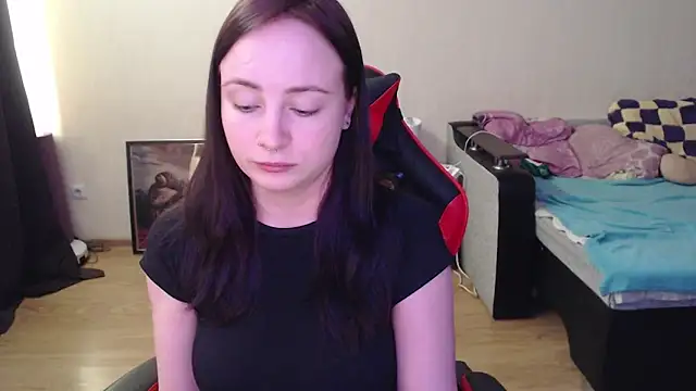 Laralianna online show from April 2026 01:51:01 PM