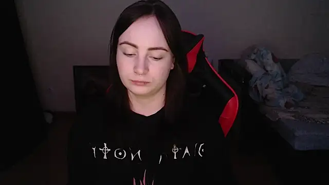 Laralianna online show from December 2025 10:57:02 PM