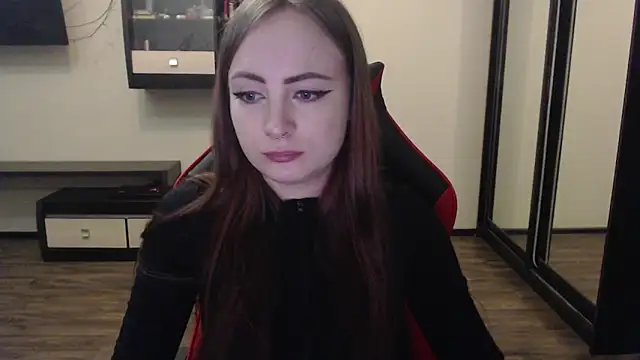 Laralianna online show from March 2025 06:46:02 PM