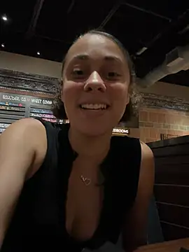 rennibear online show from July 2026 05:02:02 AM