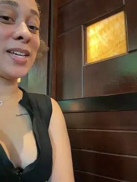 rennibear online show from July 2026 10:05:01 PM
