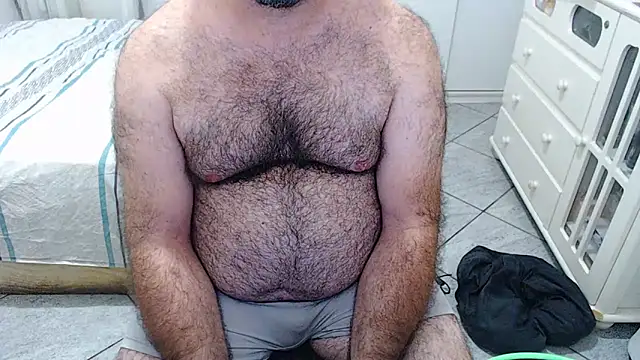 MysterBearMG online show from April 2026 03:46:02 AM