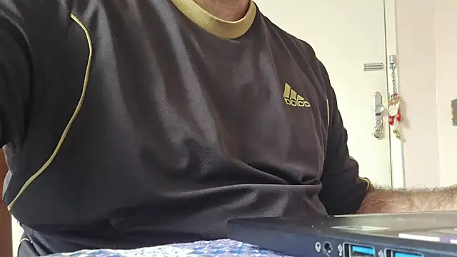 MysterBearMG online show from December 2025 04:53:01 PM