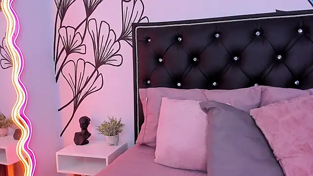 Snapshot of Sweet_Ariadna_ chatting on July 2026 12:17:02 PM Sweet Ariadna online show from July 2026 12:17:02 PM