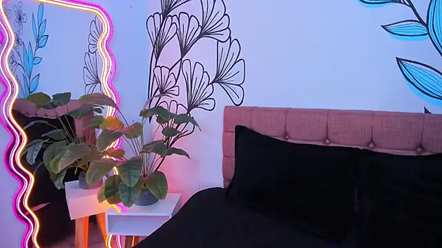 Sweet Ariadna  online show from March 2025 03:02:02 PM