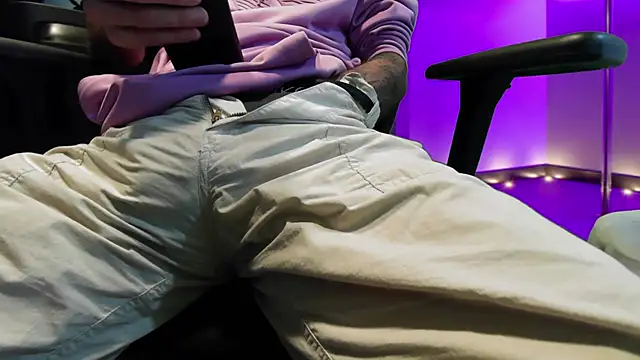 kuruptxxx live online show from November 2025 07:06:02 PM