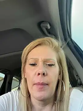 Snapshot of Lexi_Shocker chatting on March 2025 07:41:02 PM Lexi Shocker online show from March 2025 07:41:02 PM