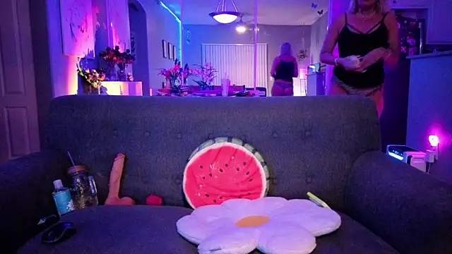 Lexi Shocker online show from April 2026 08:27:01 AM