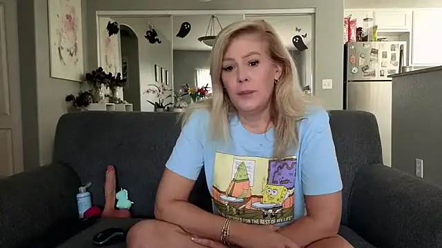 Snapshot of Lexi_Shocker chatting on September 2025 05:51:01 PM Lexi Shocker online show from September 2025 05:51:01 PM