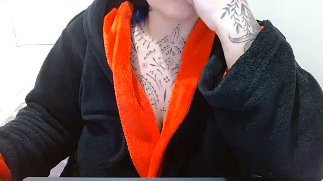 vaholiver online show from May 2026 07:21:01 PM