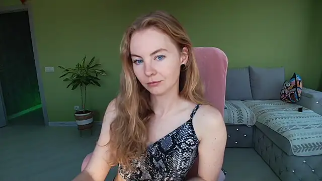 Cuddle Cat online show from June 2026 04:53:02 AM