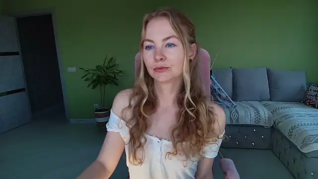 Cuddle Cat online show from July 2026 05:13:02 AM