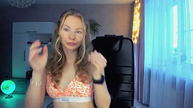 Cuddle Cat online show from November 2025 06:34:02 AM