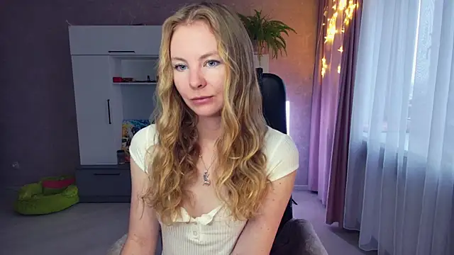 Cuddle Cat online show from November 2025 05:33:01 AM