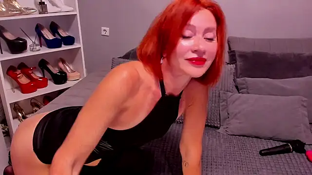Jullia Moor online show from June 2026 12:26:01 AM