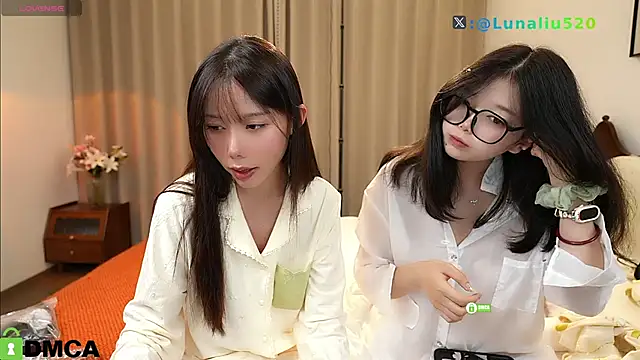 Snapshot of Luna520 chatting on October 2025 01:23:01 PM Luna520 online show from October 2025 01:23:01 PM