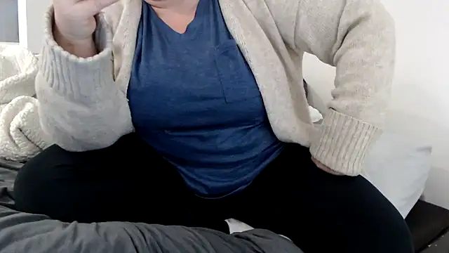 sweeti Em online show from February 2026 06:05:01 PM