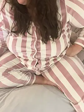 sweeti Em online show from January 2026 07:12:01 PM