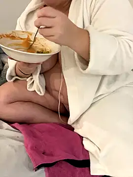 sweeti Em online show from December 2025 07:03:02 PM