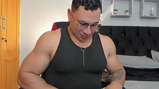 tyler hank01 online show from March 2026 01:14:01 AM