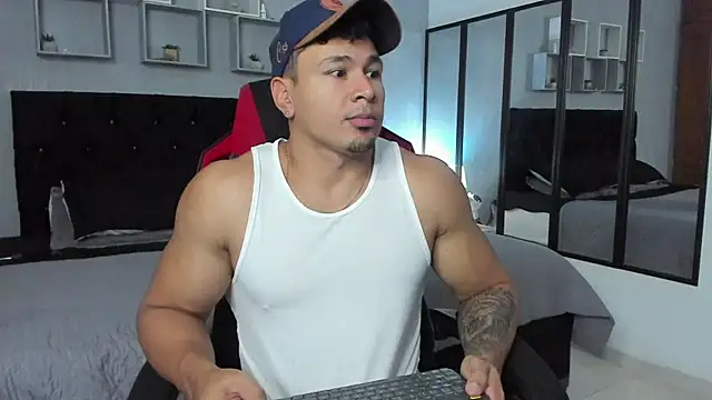 tyler hank01 online show from October 2025 05:58:02 PM