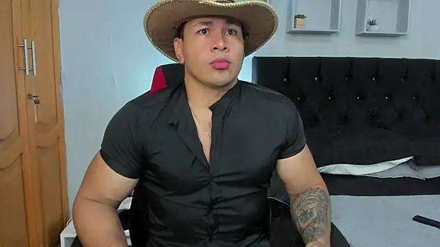 Snapshot of tyler_hank01 chatting on December 2025 02:12:02 AM tyler hank01 online show from December 2025 02:12:02 AM