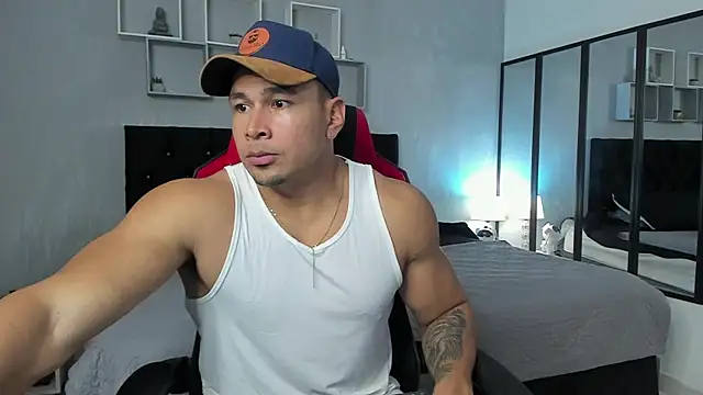 tyler hank01 online show from October 2025 08:53:01 PM