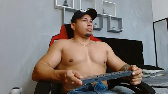 tyler hank01 online show from May 2026 11:49:01 AM