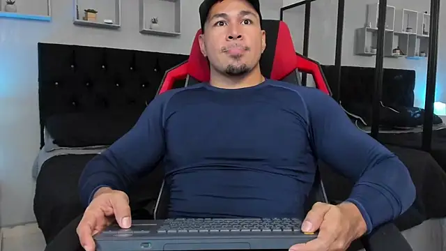 tyler hank01 online show from February 2026 02:28:01 PM