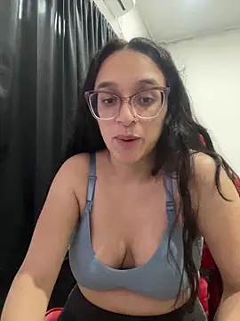 Snapshot of Ninnfa chatting on February 2026 10:21:01 PM Ninnfa online show from February 2026 10:21:01 PM