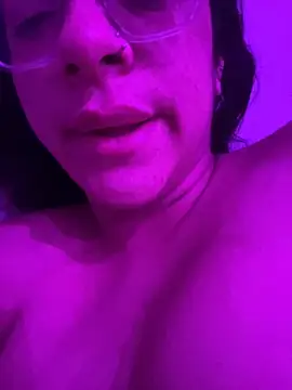 Snapshot of Ninnfa chatting on November 2025 09:14:02 PM Ninnfa online show from November 2025 09:14:02 PM