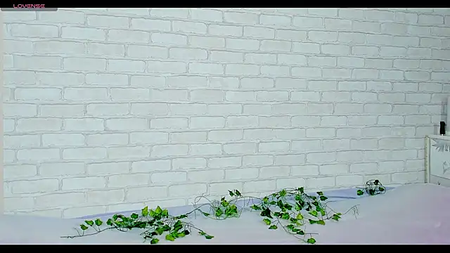 LinaKenny online show from January 2026 02:09:02 PM