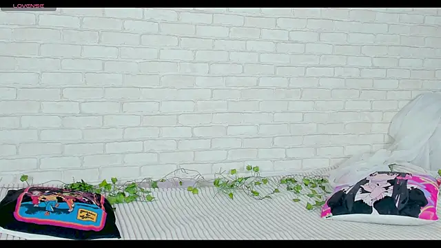 LinaKenny online show from January 2026 03:16:02 PM