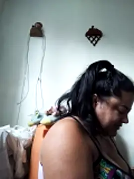 Monseratte21 online show from November 2025 12:38:01 PM