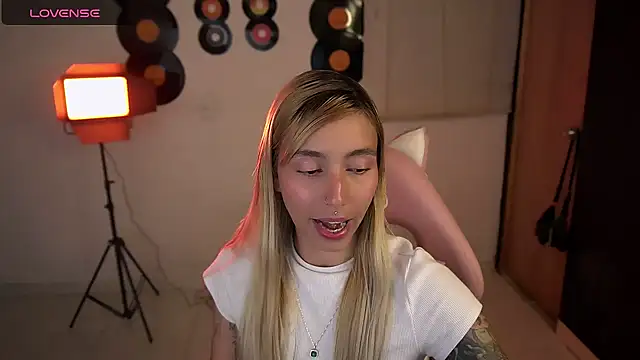 Saucy Jenn online show from April 2026 03:47:01 AM