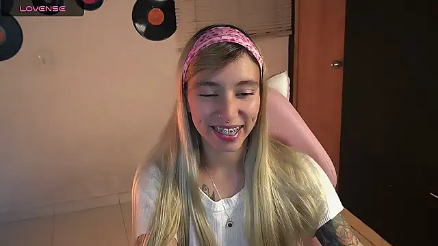Saucy Jenn online show from May 2026 11:48:02 PM